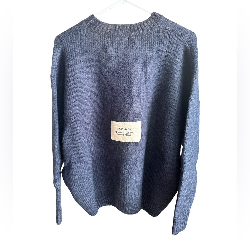 Eme Studios NWT Badge Navy Sweater ‘WE DIDN’T TELL YOU BUT WE KNEW’ Size S - Picture 1 of 7
